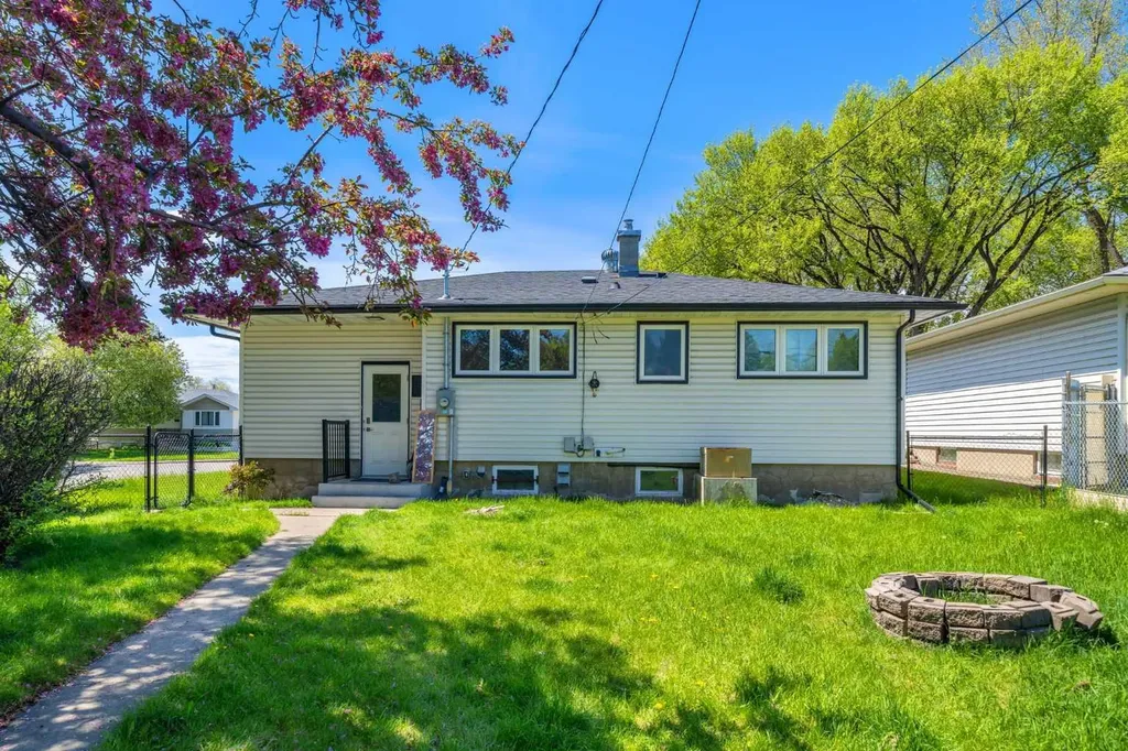 1204 18 Street NE Calgary AB T2E 4V9