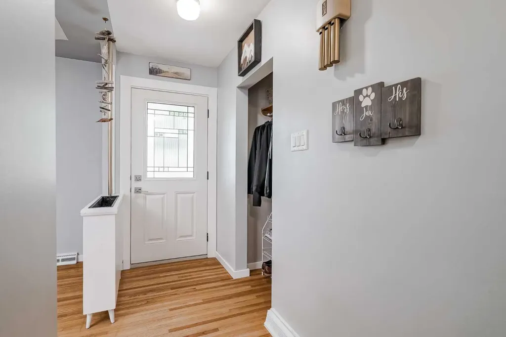 1204 18 Street NE Calgary AB T2E 4V9