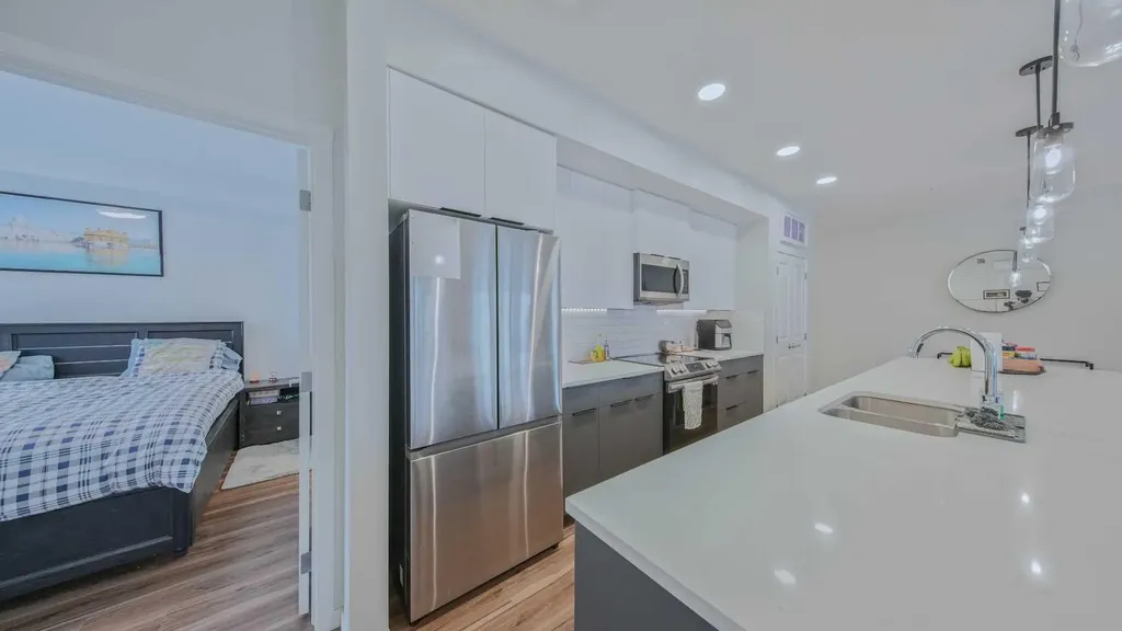 33 Carringham Gate NW Calgary AB T3P 2H6