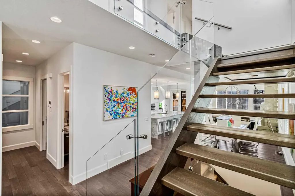 405 29 Avenue NE Calgary AB T2E 2C5