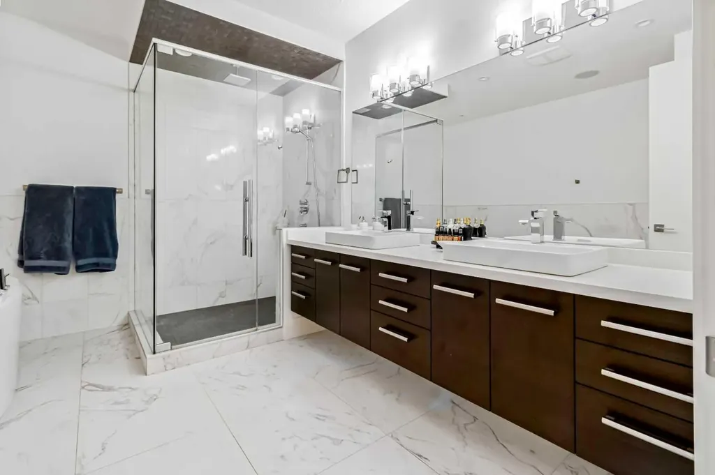 405 29 Avenue NE Calgary AB T2E 2C5