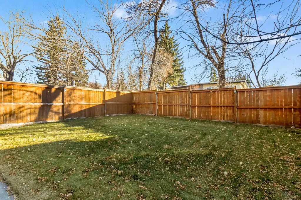 405 29 Avenue NE Calgary AB T2E 2C5