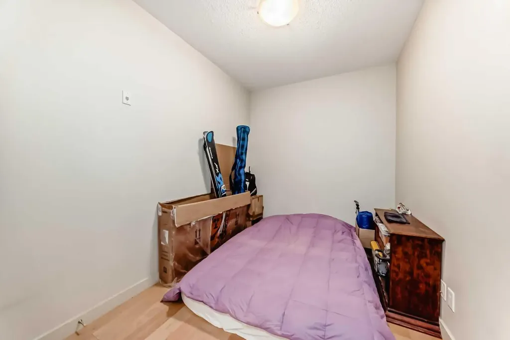 830 Centre Avenue NE Calgary AB T2E 9C3