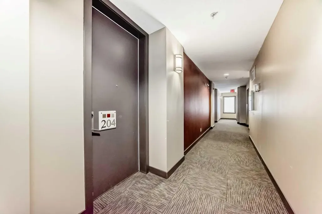 830 Centre Avenue NE Calgary AB T2E 9C3