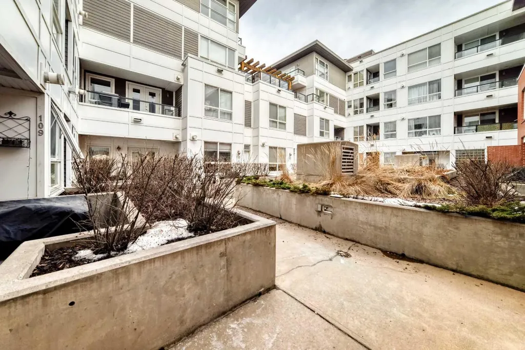 830 Centre Avenue NE Calgary AB T2E 9C3