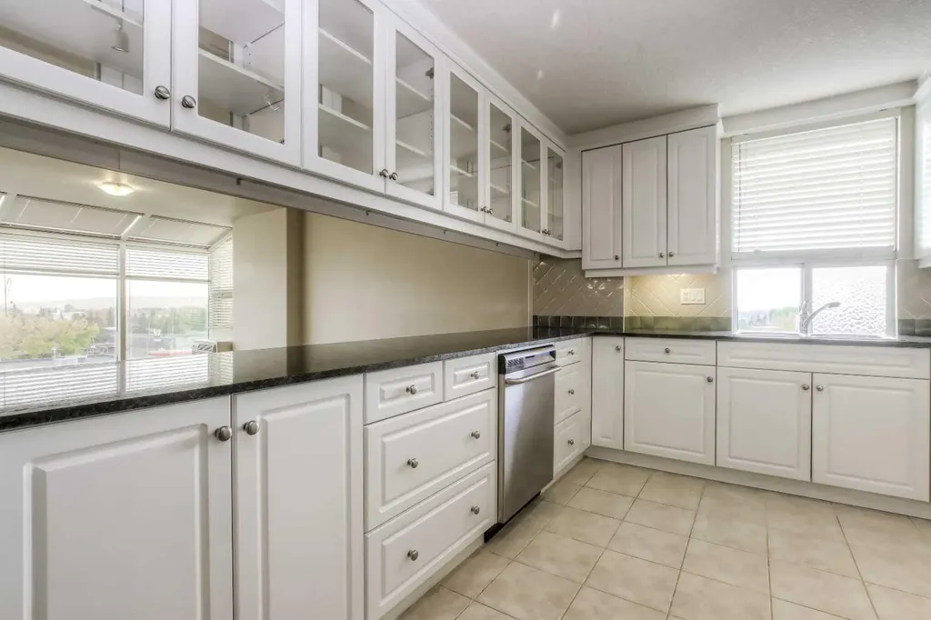 4603 Varsity Drive NW Calgary AB T3A 2V7