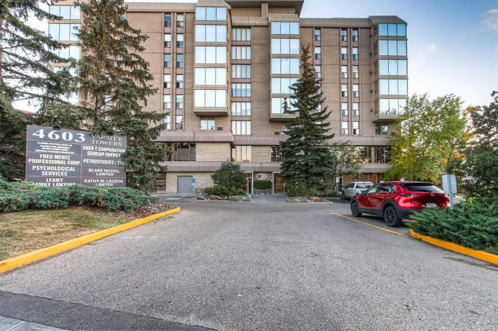 4603 Varsity Drive NW Calgary AB T3A 2V7