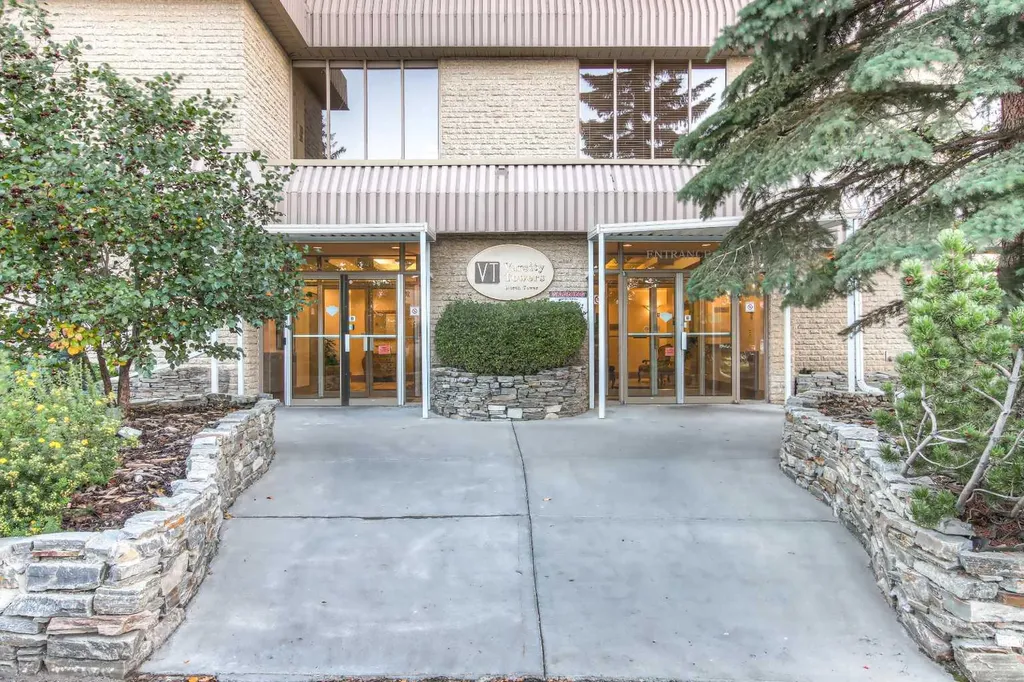 4603 Varsity Drive NW Calgary AB T3A 2V7