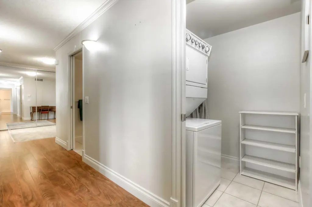 4603 Varsity Drive NW Calgary AB T3A 2V7