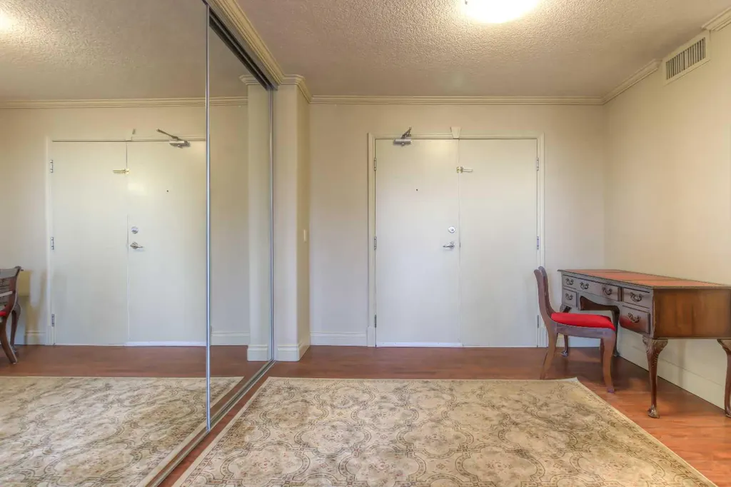 4603 Varsity Drive NW Calgary AB T3A 2V7
