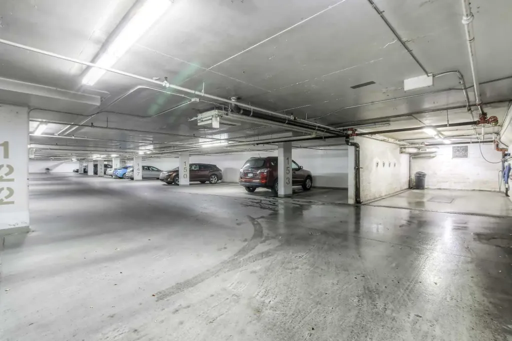 4603 Varsity Drive NW Calgary AB T3A 2V7