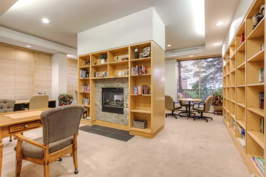 4603 Varsity Drive NW Calgary AB T3A 2V7