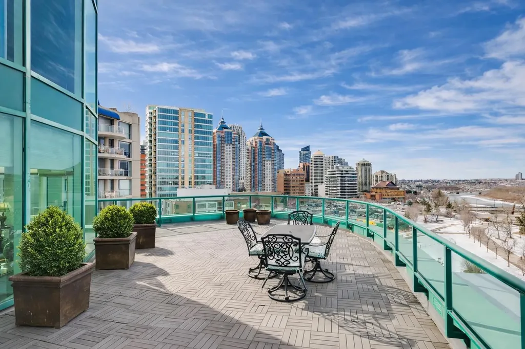 Calgary AB, 837 2 Avenue SW, Unit 901