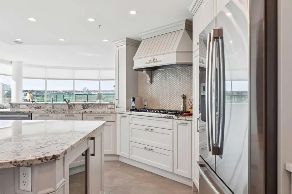 837 2 Avenue SW Calgary AB T2P 3T9