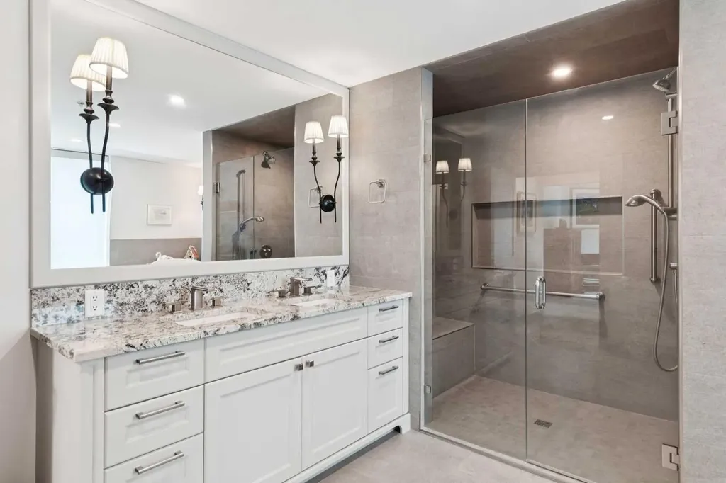837 2 Avenue SW Calgary AB T2P 3T9