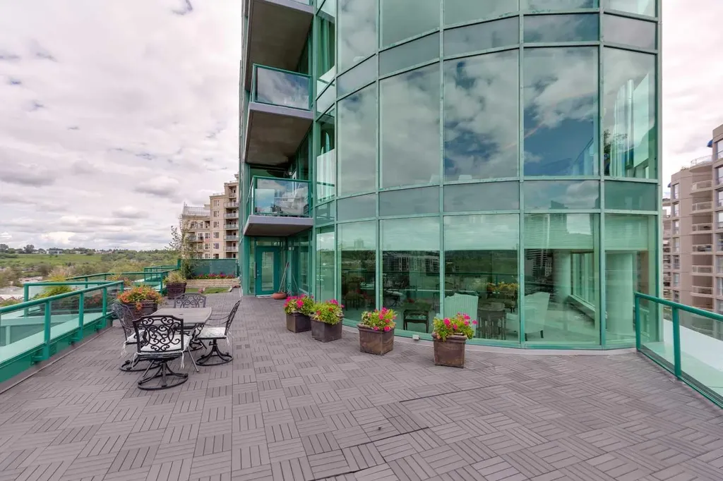 837 2 Avenue SW Calgary AB T2P 3T9