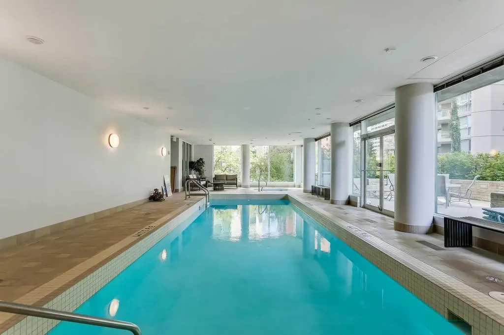 837 2 Avenue SW Calgary AB T2P 3T9
