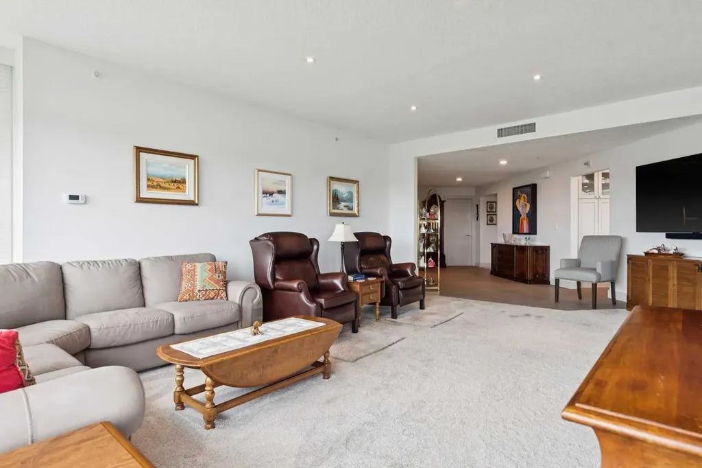 837 2 Avenue SW Calgary AB T2P 3T9