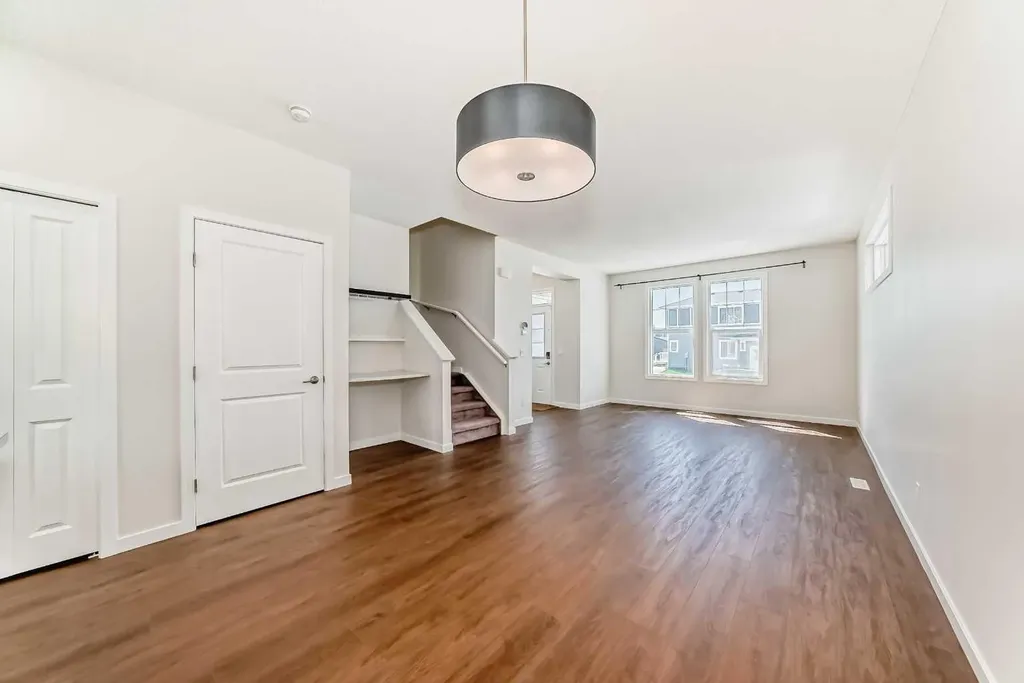 80 Magnolia Way SE Calgary AB T3M 2W7