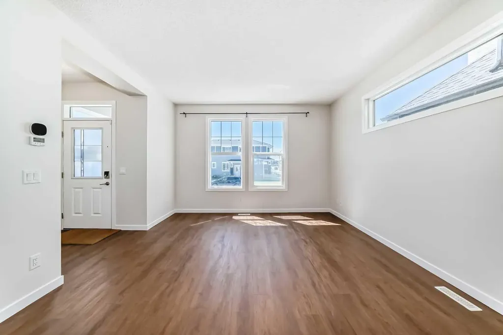 80 Magnolia Way SE Calgary AB T3M 2W7