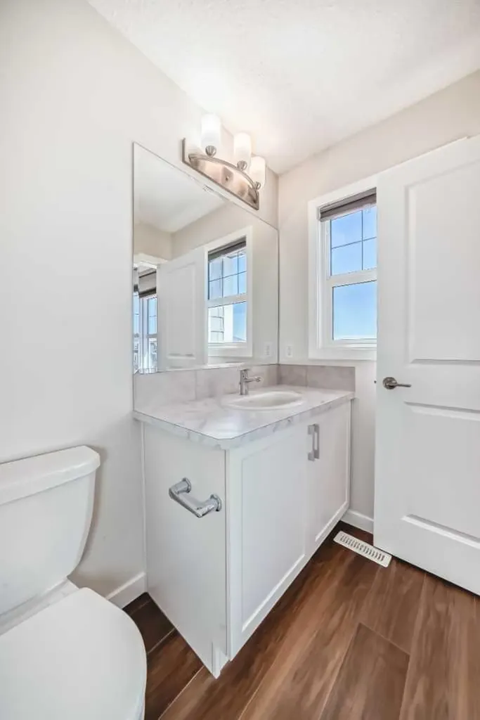 80 Magnolia Way SE Calgary AB T3M 2W7