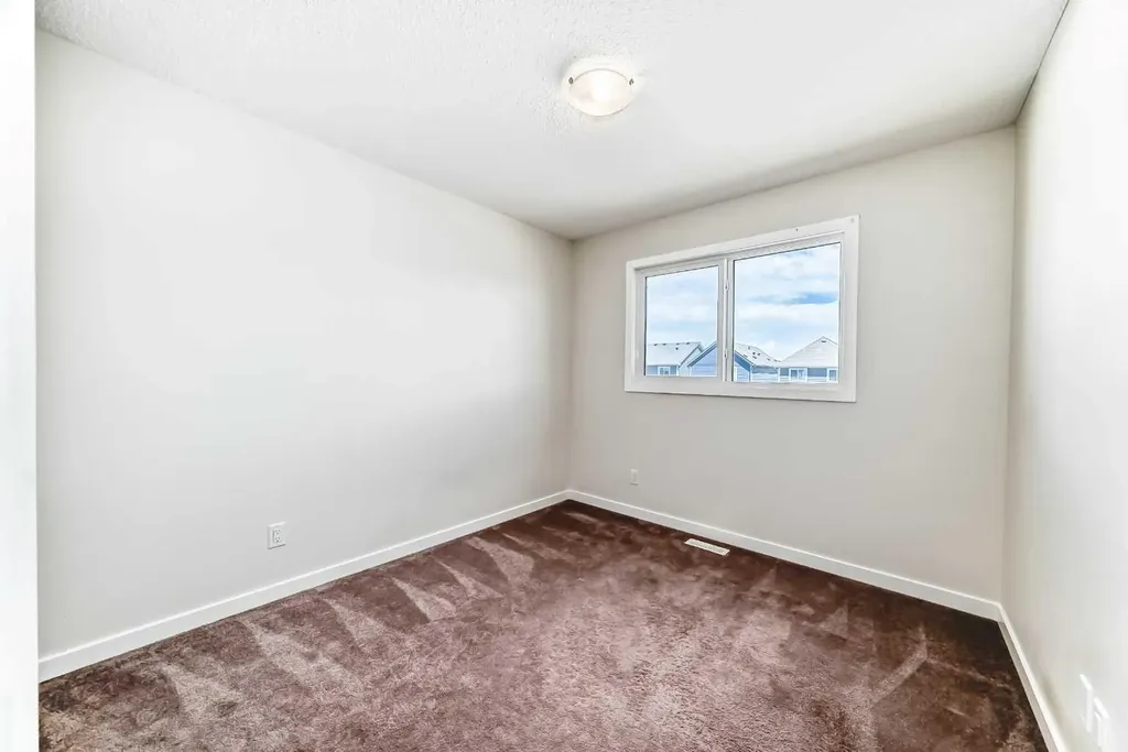 80 Magnolia Way SE Calgary AB T3M 2W7