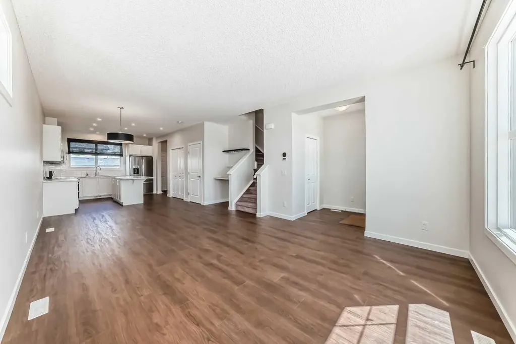 80 Magnolia Way SE Calgary AB T3M 2W7