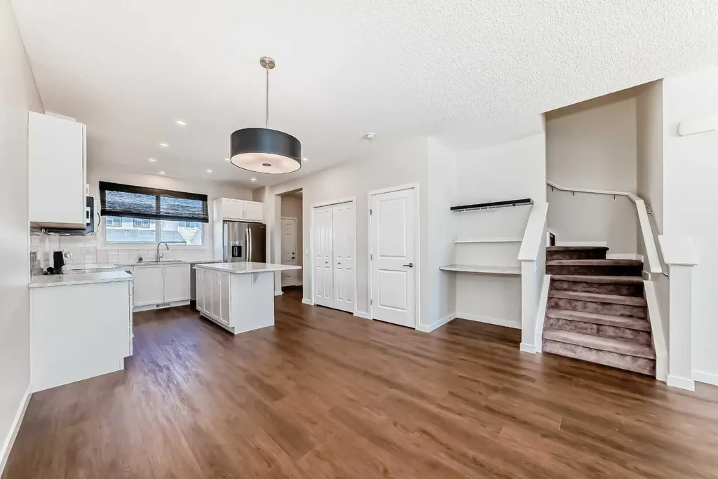 80 Magnolia Way SE Calgary AB T3M 2W7