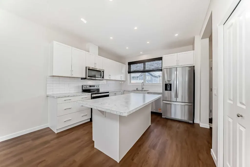80 Magnolia Way SE Calgary AB T3M 2W7