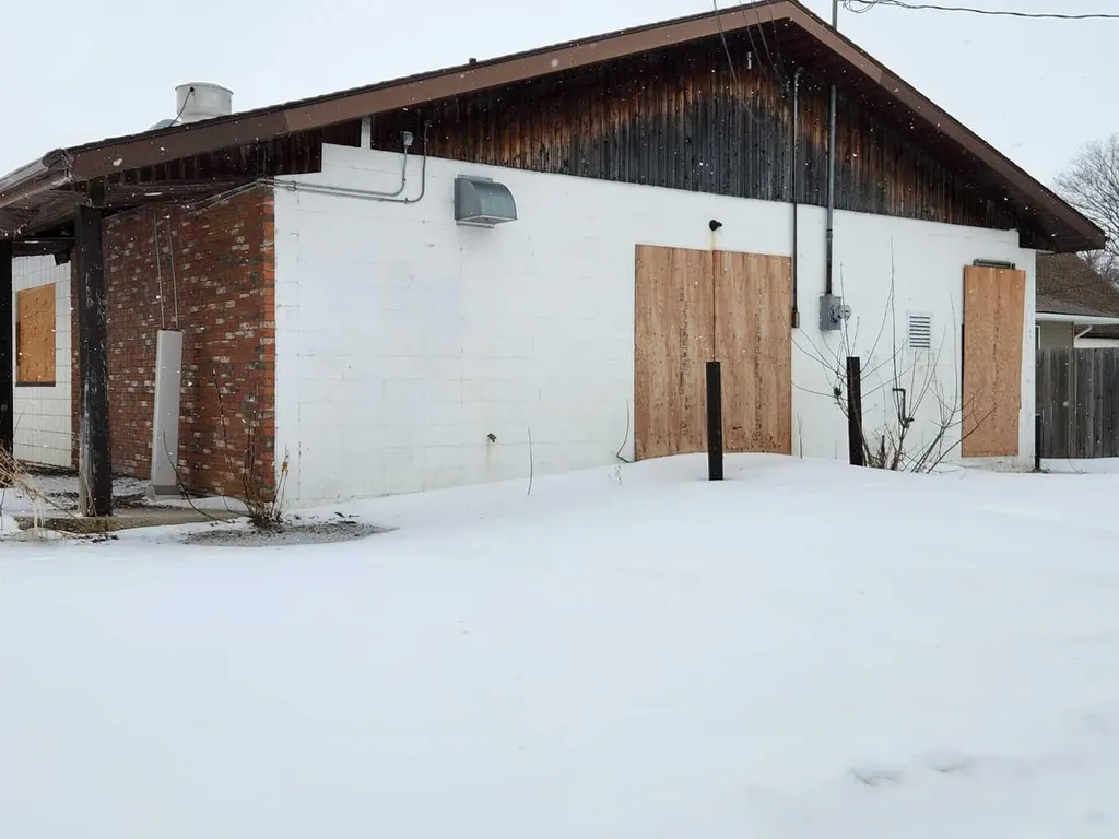 5502 50 Street Lloydminster AB T9V 0N2