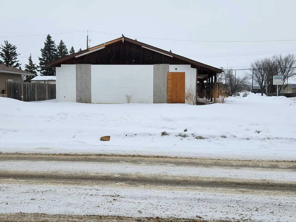 5502 50 Street Lloydminster AB T9V 0N2