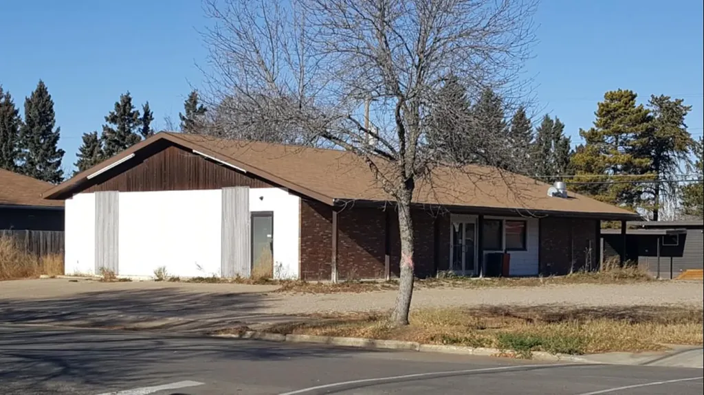 5502 50 Street Lloydminster AB T9V 0N2