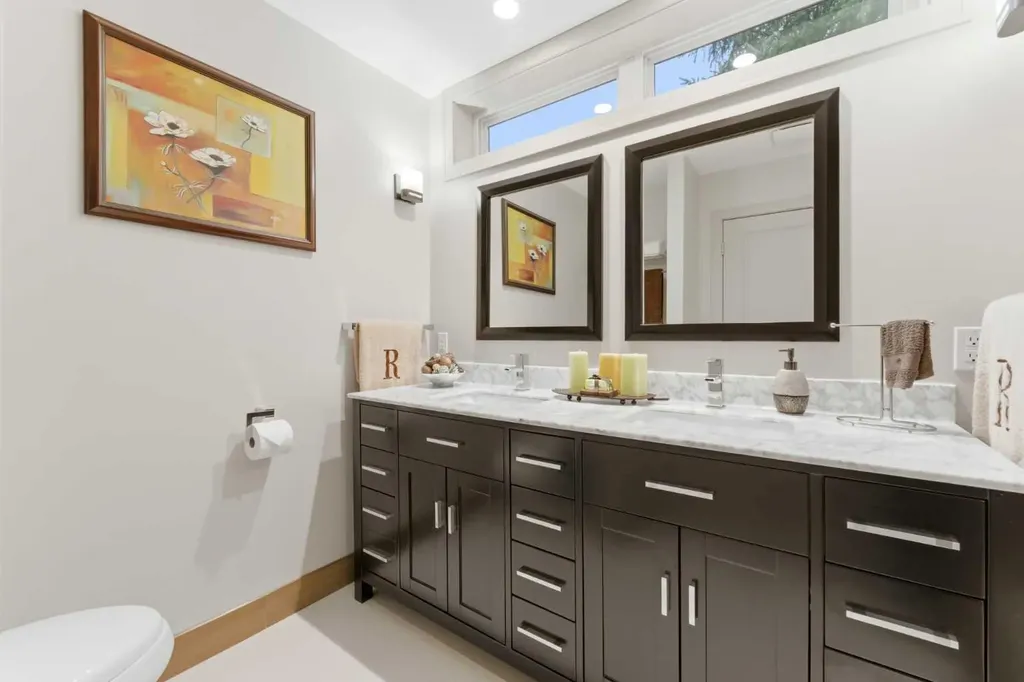 228 Cantrell Place SW Calgary AB T2W 1X3