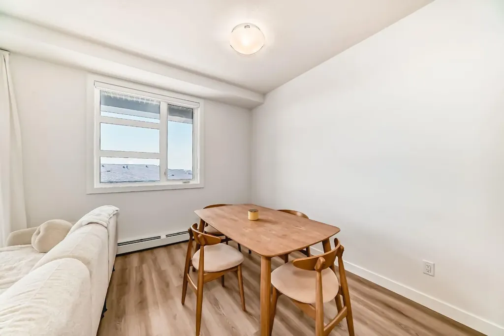 55 Lucas Way NW Calgary AB T3P 2C7