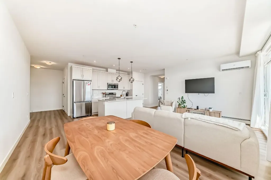 55 Lucas Way NW Calgary AB T3P 2C7