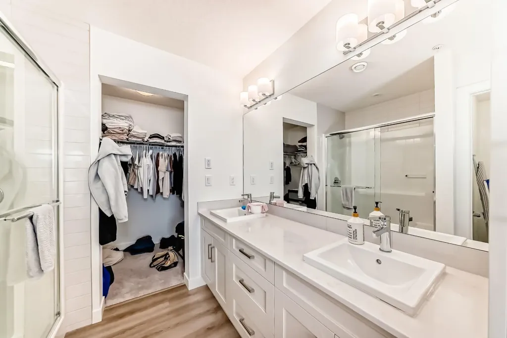 55 Lucas Way NW Calgary AB T3P 2C7