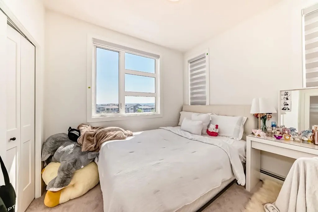 55 Lucas Way NW Calgary AB T3P 2C7