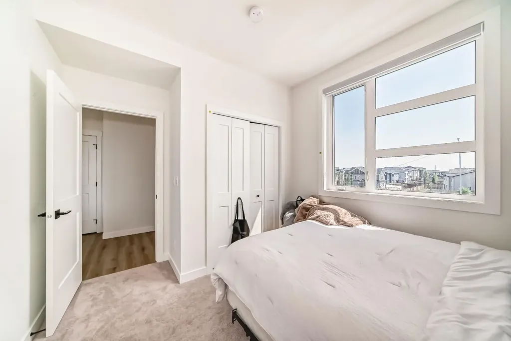 55 Lucas Way NW Calgary AB T3P 2C7