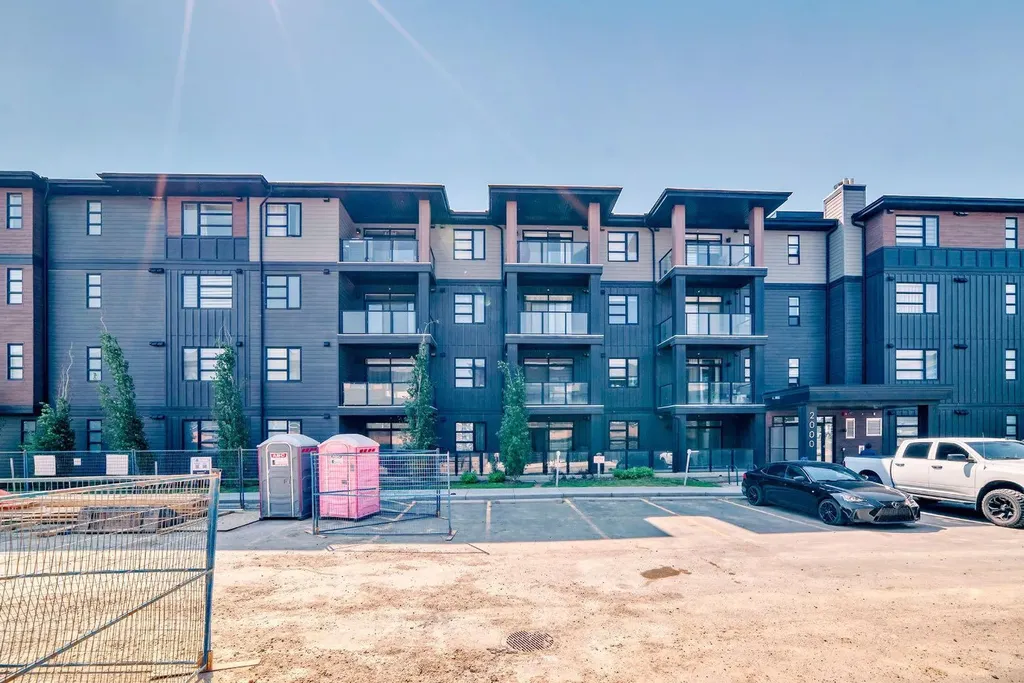 55 Lucas Way NW Calgary AB T3P 2C7