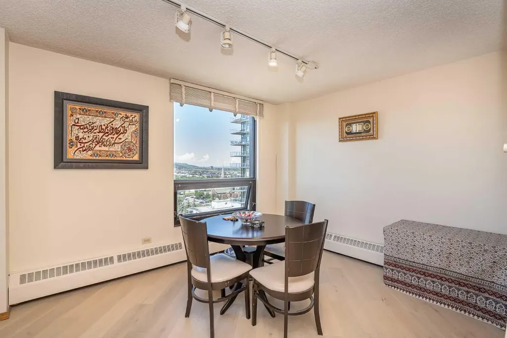 1304 15 Avenue SW Calgary AB T3C 0X7