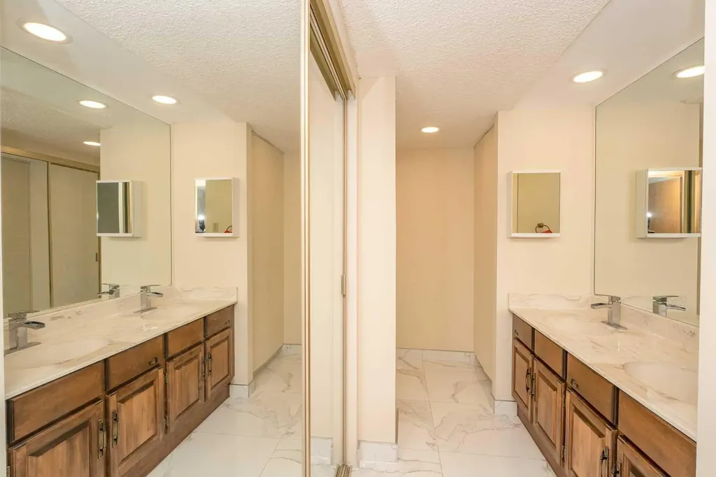 1304 15 Avenue SW Calgary AB T3C 0X7