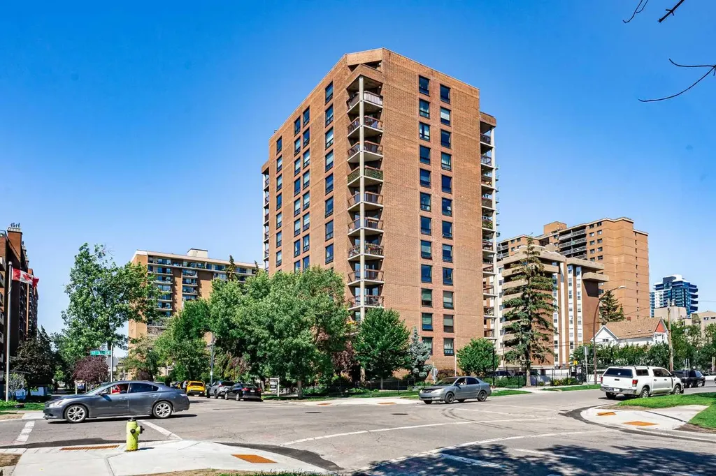 1304 15 Avenue SW Calgary AB T3C 0X7