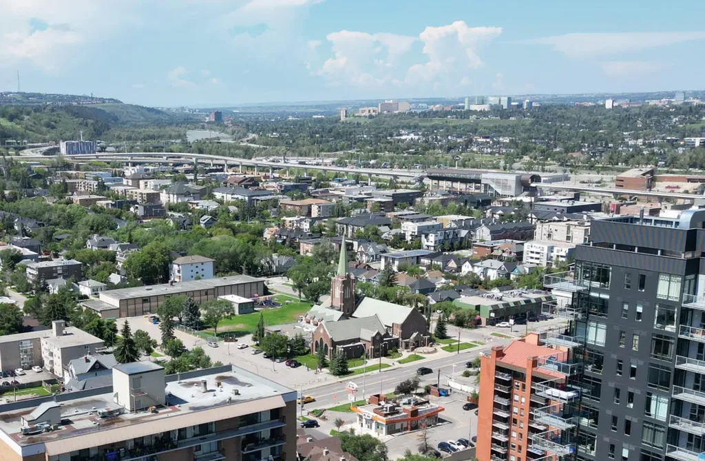 1304 15 Avenue SW Calgary AB T3C 0X7