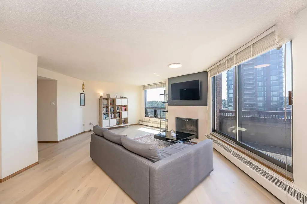 1304 15 Avenue SW Calgary AB T3C 0X7