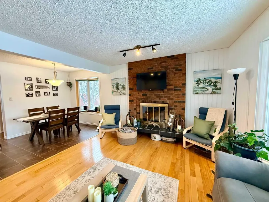 1621 4 Avenue Wainwright AB T9W 1J3
