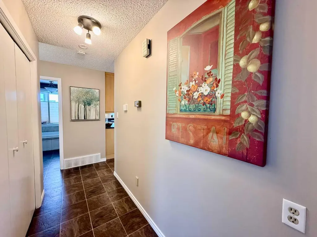 1621 4 Avenue Wainwright AB T9W 1J3