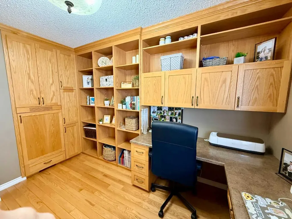 1621 4 Avenue Wainwright AB T9W 1J3