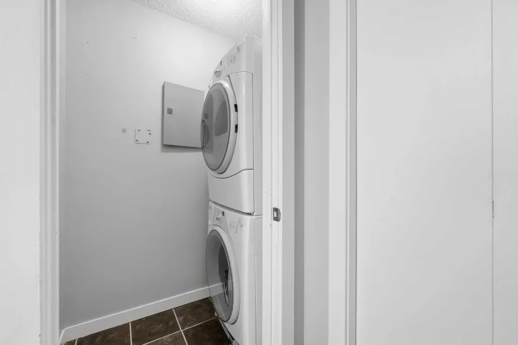 860 Midridge Drive SE Calgary AB T2X 1K1