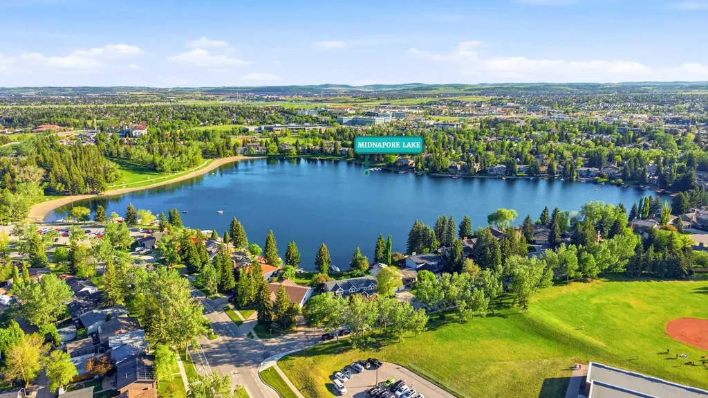 860 Midridge Drive SE Calgary AB T2X 1K1