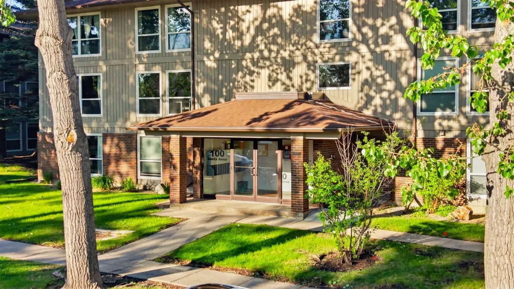 860 Midridge Drive SE Calgary AB T2X 1K1